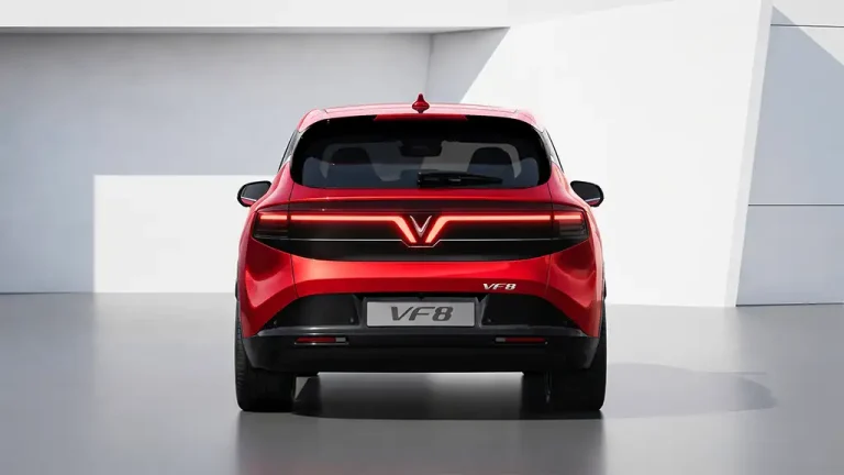 Thiet-ke-duoi-xe-VF8-All-New